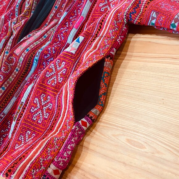 Rare Vintage Antique Hand Embroidered Hmong Coat - Picture 7 of 16